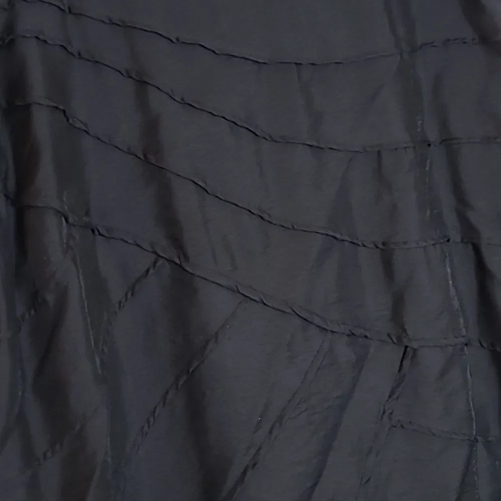 AK Anne Klein  sz 6 black midi skirt
